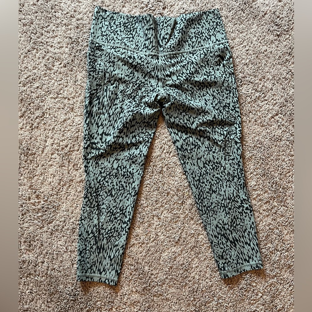 Athleta Salutation II 7/8 Tight